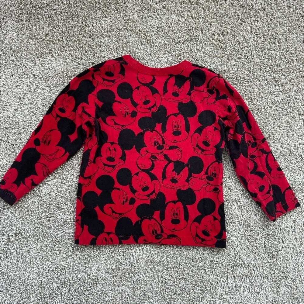 GAP Disney Mickey Mouse Long Sleeve Shirt Size Red and Black Character tee 3T